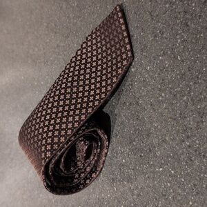Geoffrey Beene Silk Tie